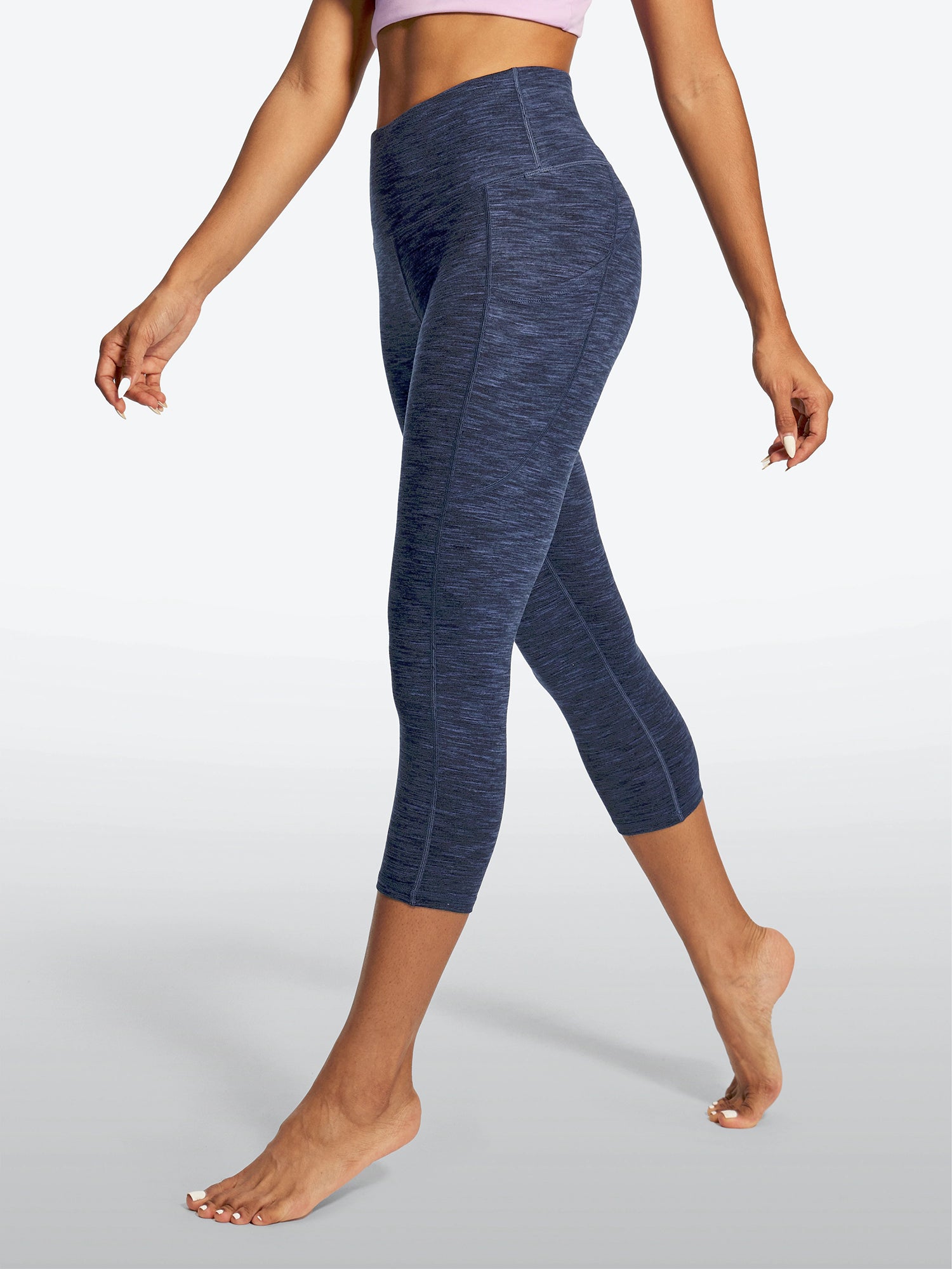 IUGA FlexTight Capris With Pockets Squat Proof | Affordable Yoga Leggings & Activewear by IUGA
