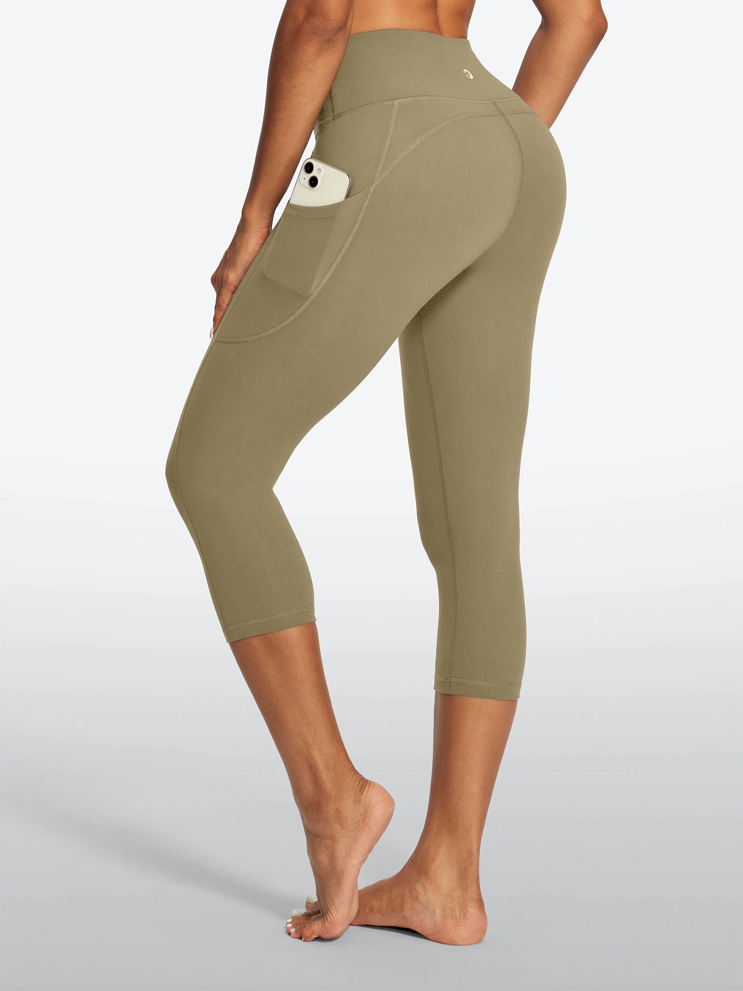 IUGA FlexTight Capris With Pockets Squat Proof | Affordable Yoga Leggings & Activewear by IUGA