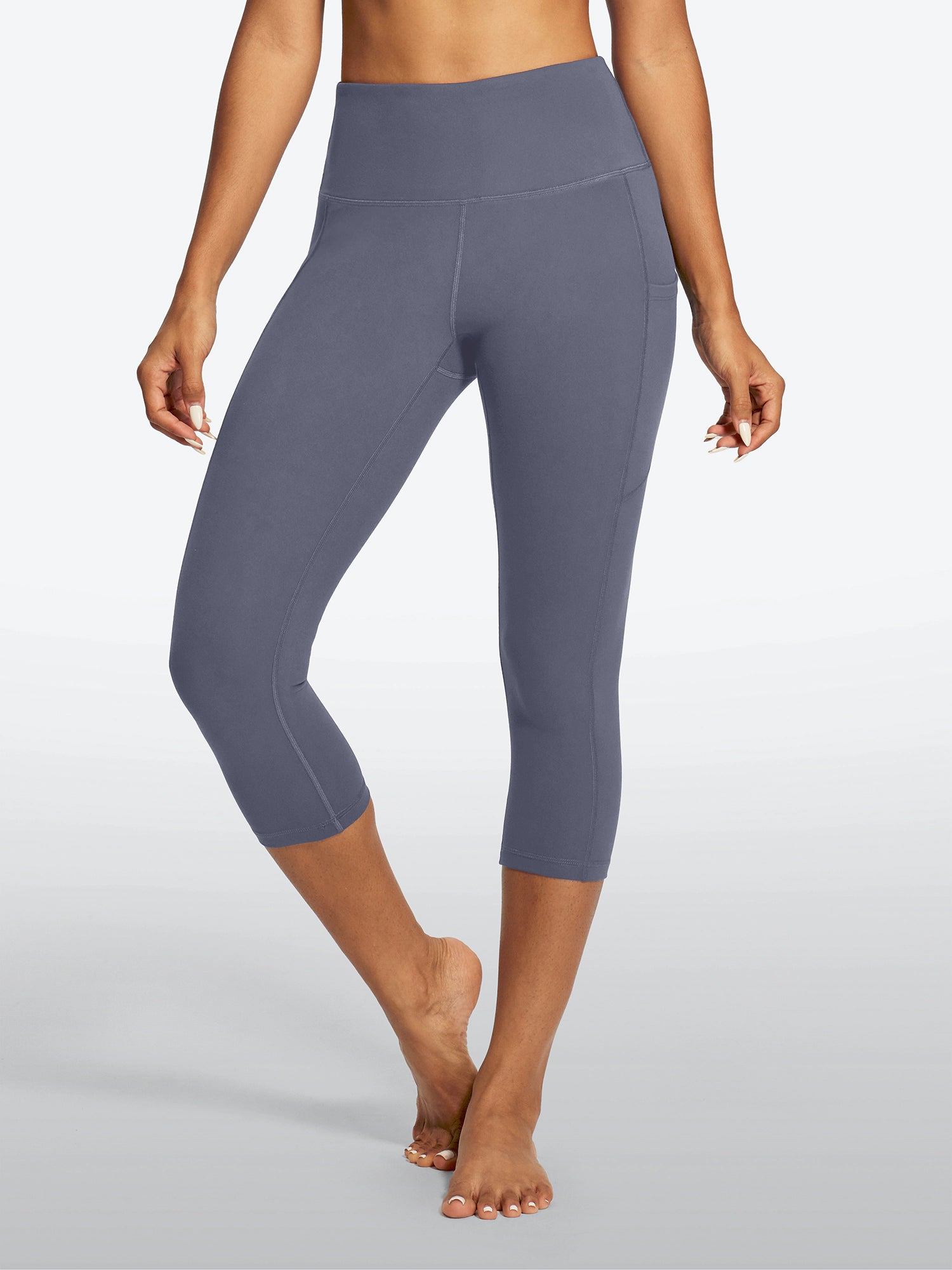 IUGA FlexTight Capris With Pockets Squat Proof | Affordable Yoga Leggings & Activewear by IUGA
