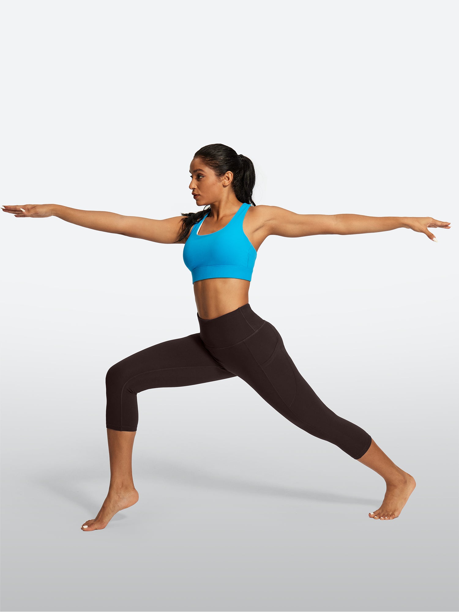 IUGA FlexTight Capris With Pockets Squat Proof | Affordable Yoga Leggings & Activewear by IUGA