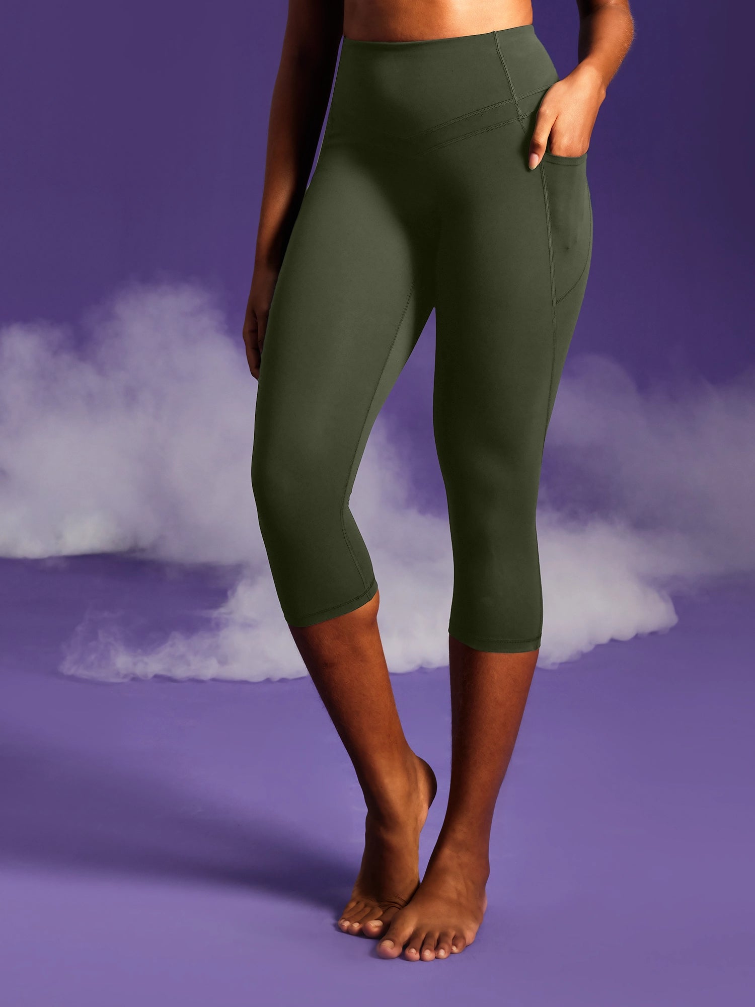 IUGA PowerTight Sandwich No Front Seam Capris | Affordable Yoga Leggings & Activewear by IUGA