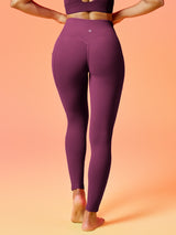IUGA FlexTight No Front Seam Scrunch Butt Leggings With Pockets | Affordable Yoga Leggings & Activewear by IUGA