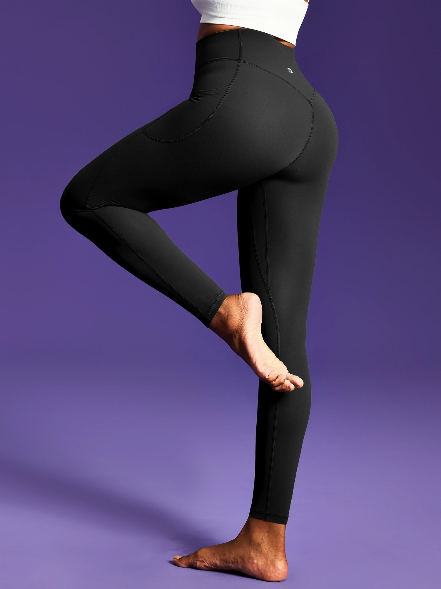 IUGA PowerTight Sandwich Scrunch Butt Lifting No Front Seam Compression Leggings With Pockets | Affordable Yoga Leggings & Activewear by IUGA